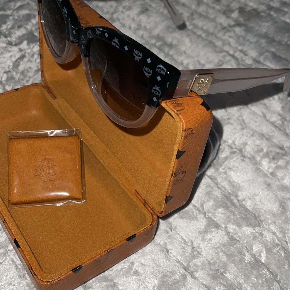 MCM sunglasses 🕶️ brand new with box excellent condition size 53 - Picture 4 of 11